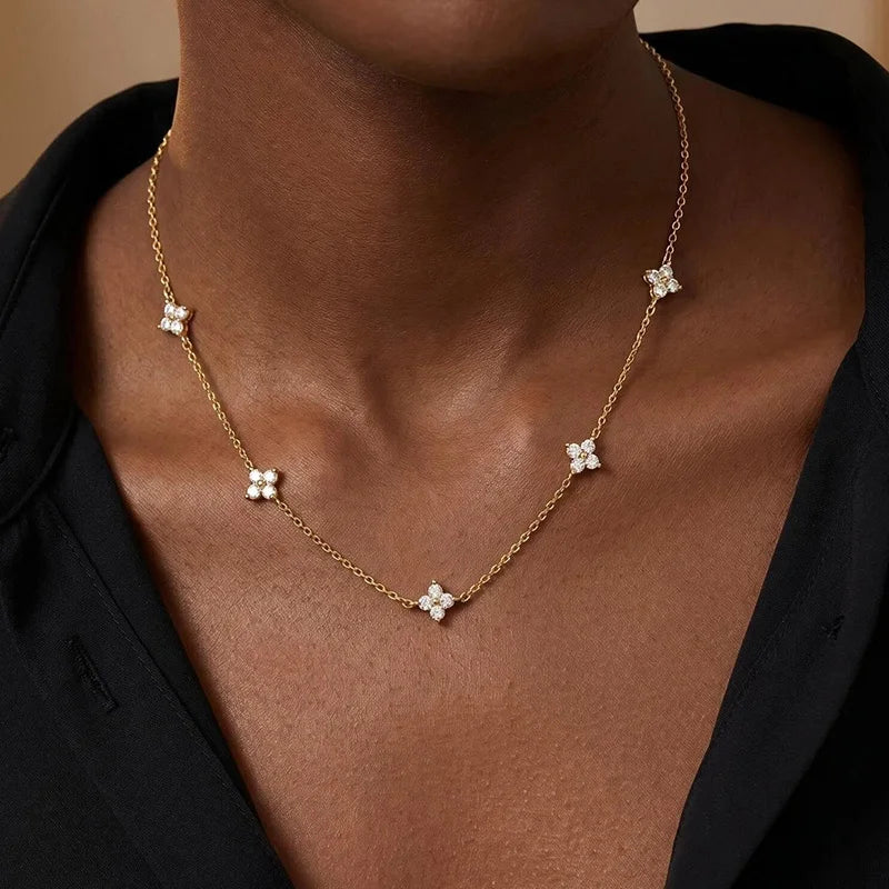 Gold Flower Pendant Necklace